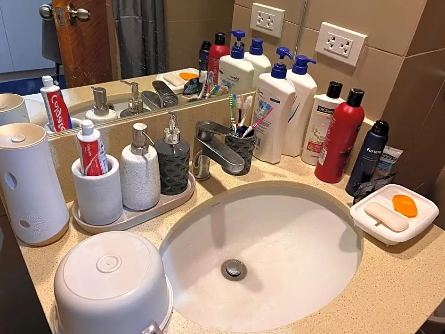 New Cozy 2 bedroom unit condotel for staycation with living room and kitchen set with pool