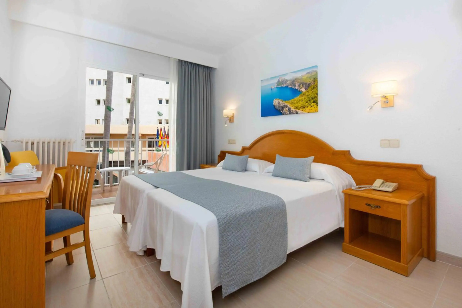 Valentin Reina Paguera Hotel