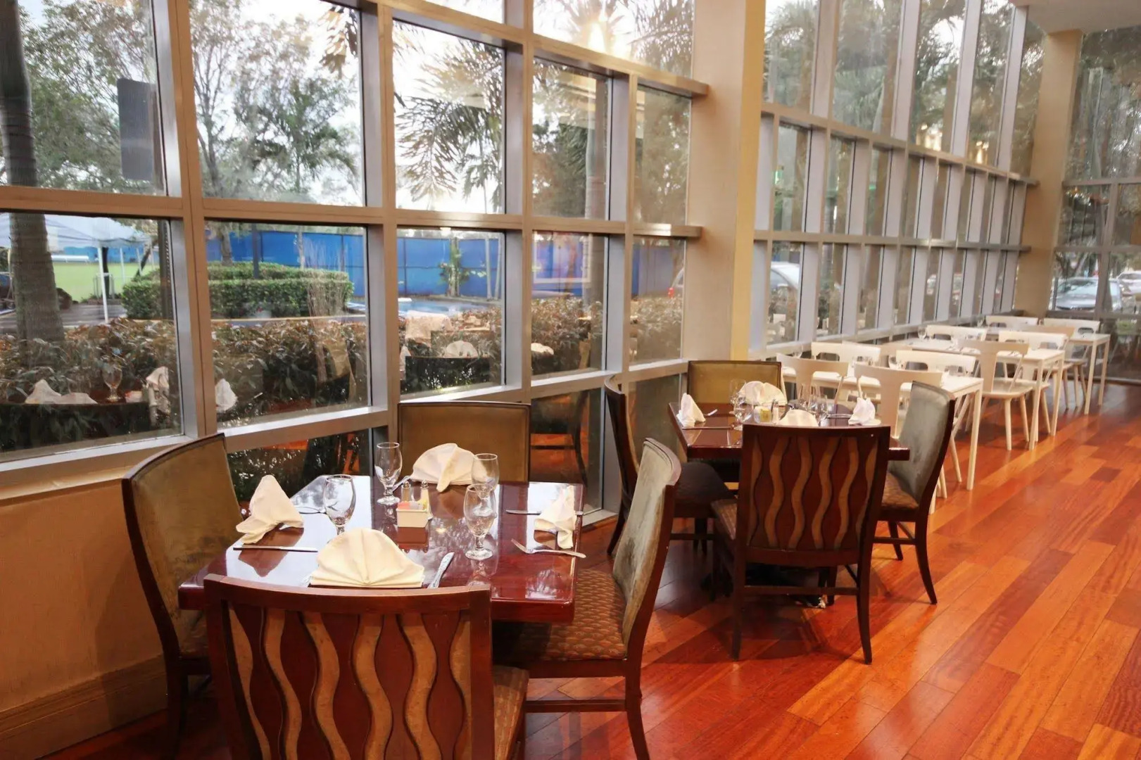 Sawgrass Grand Hotel and Suites Sports Complex