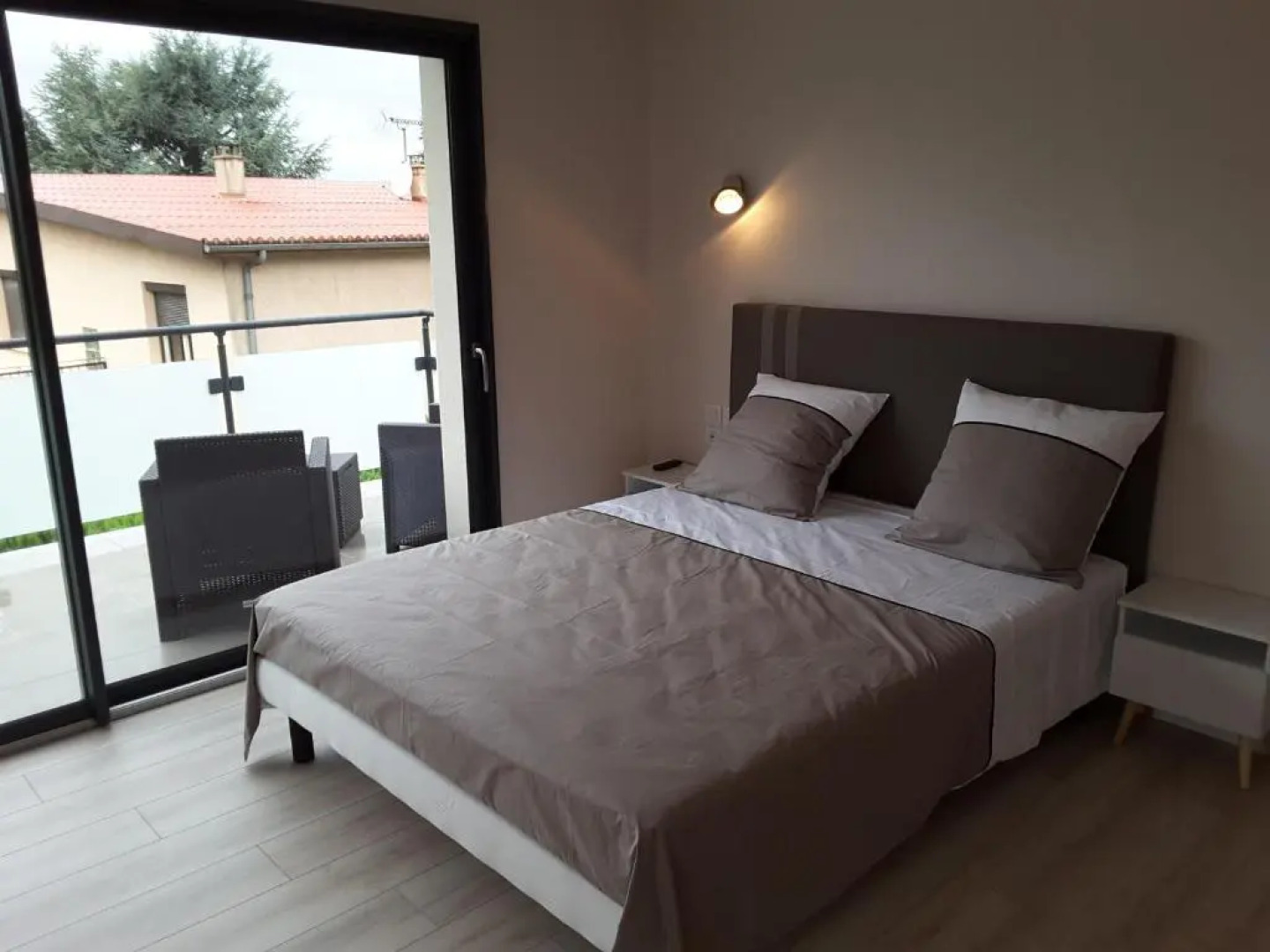 Villa'vi Lyon Est Chambres d'Hôtes