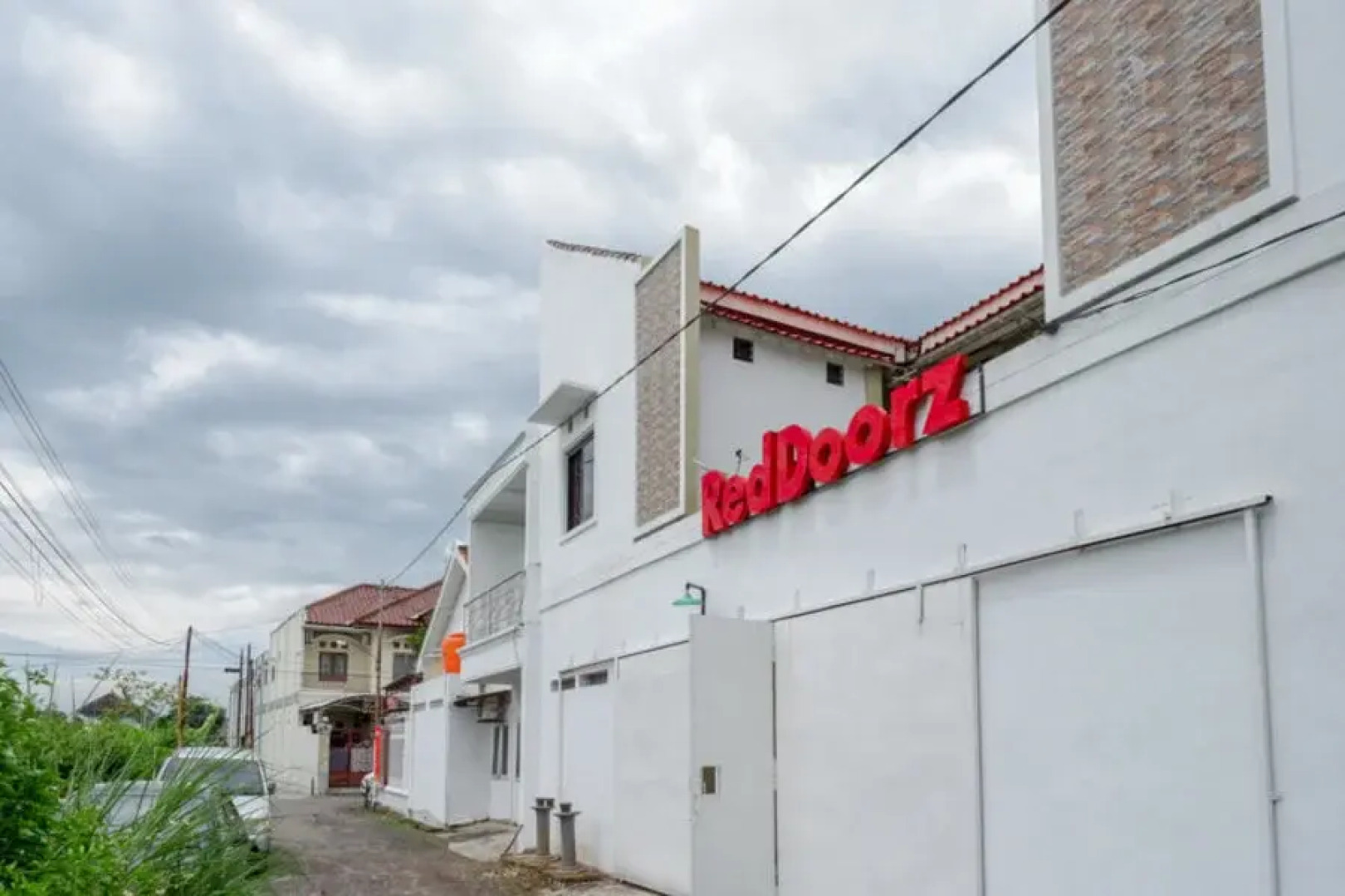 RedDoorz Syariah near Universitas Muhammadiyah Surakarta