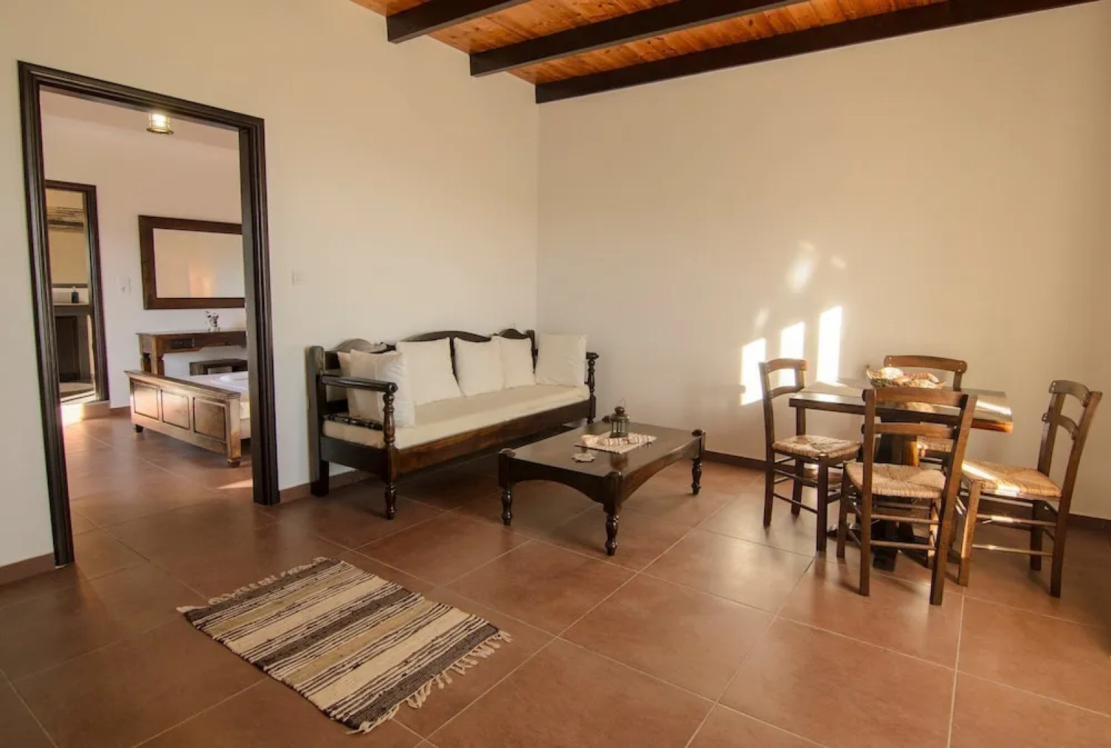 Traditional Apartments Madares