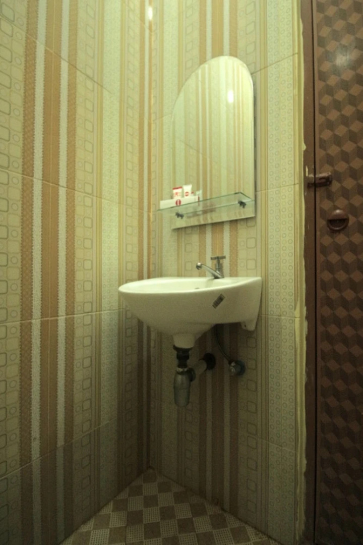 OYO 765 Wisma Andalas Asri Syariah