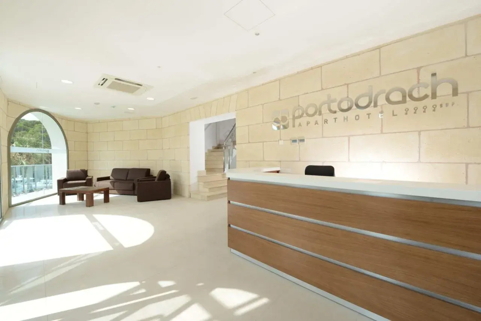 Portodrach Aparthotel & Suites
