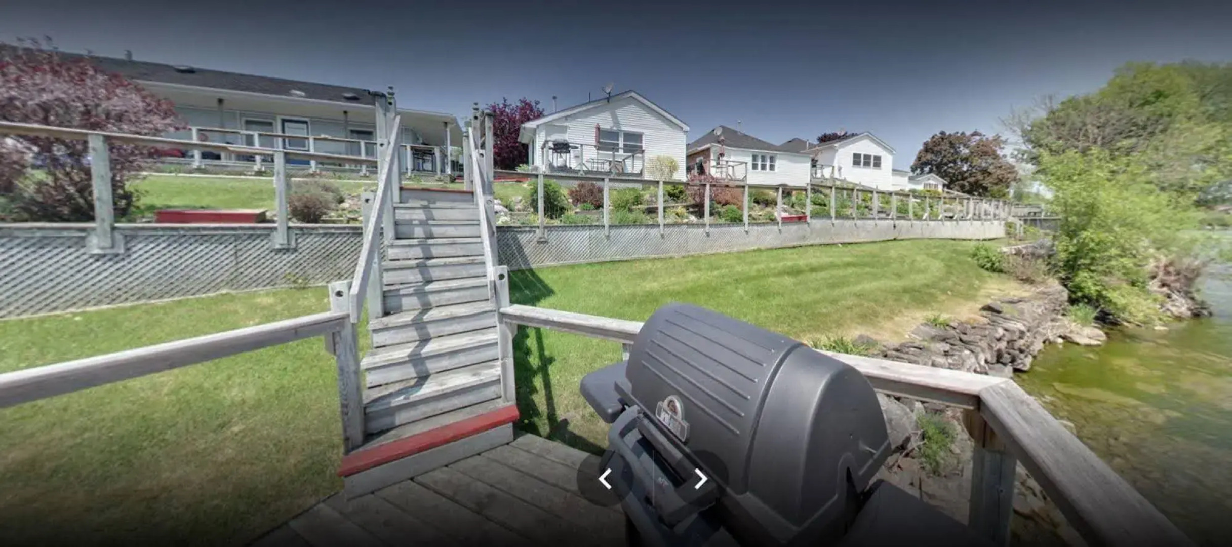 Dewar's Inn on the River