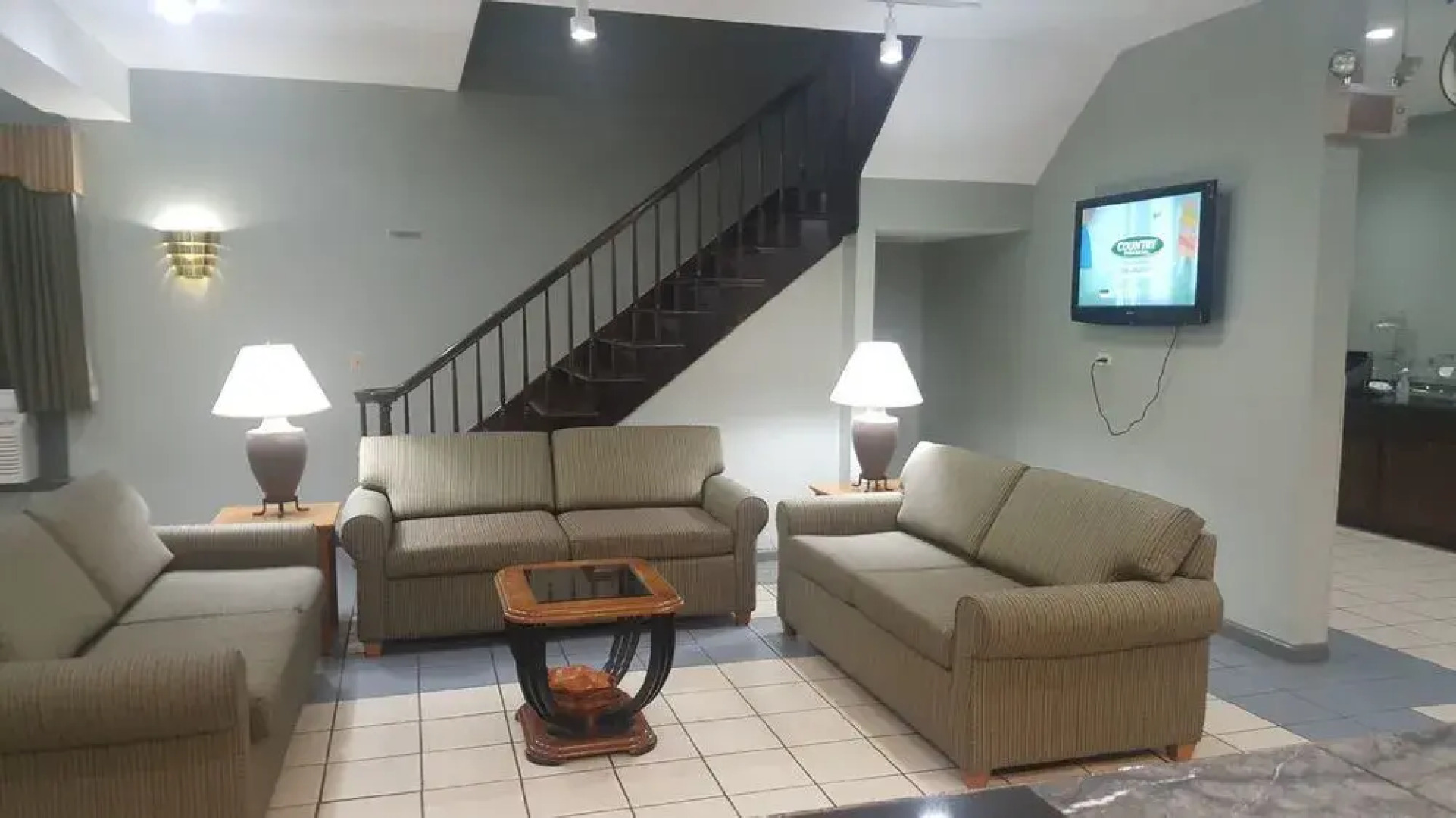 Americas Best Value Inn & Suites