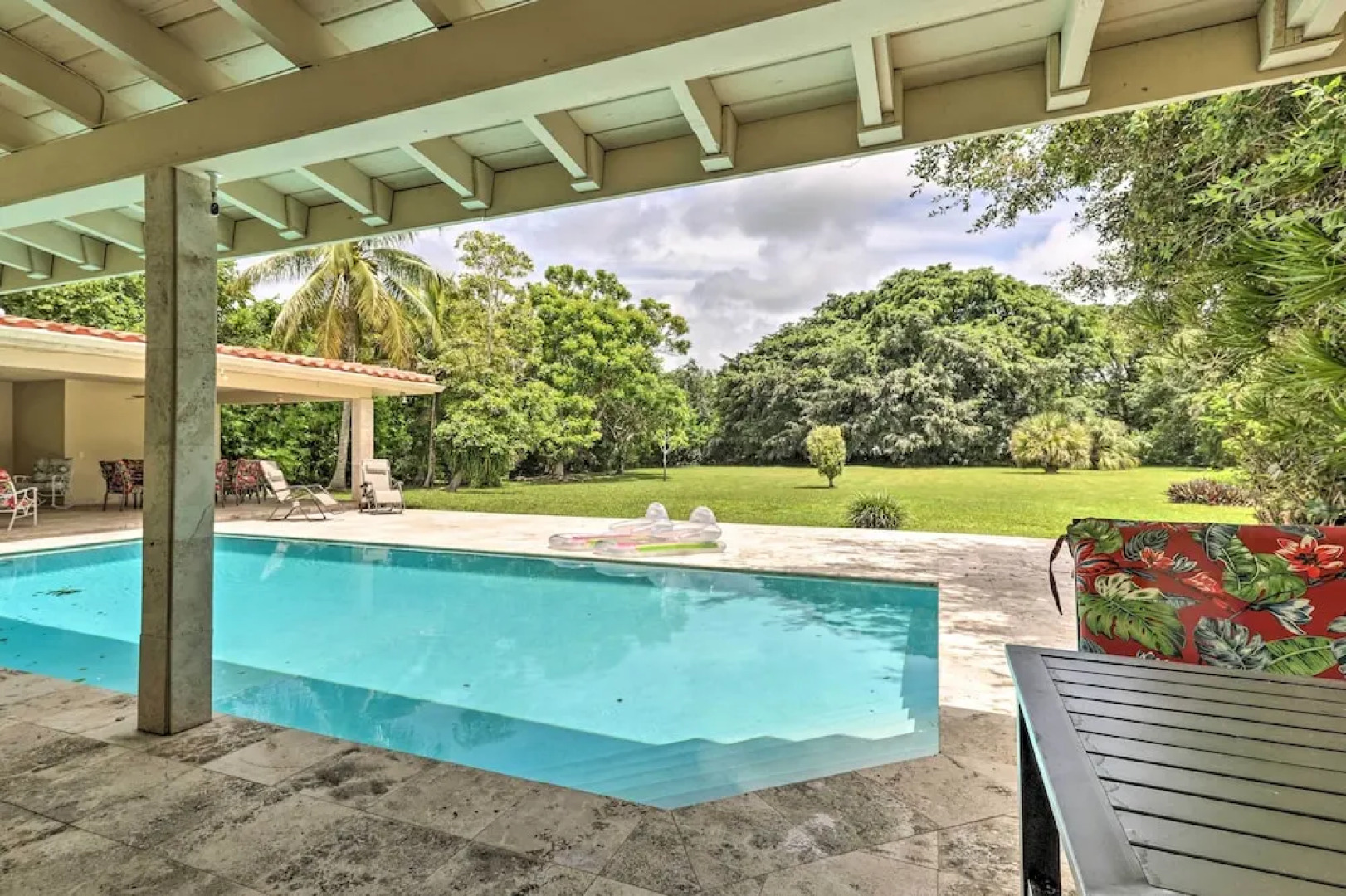 Home w/ Pool in Upscale Pinecrest Village