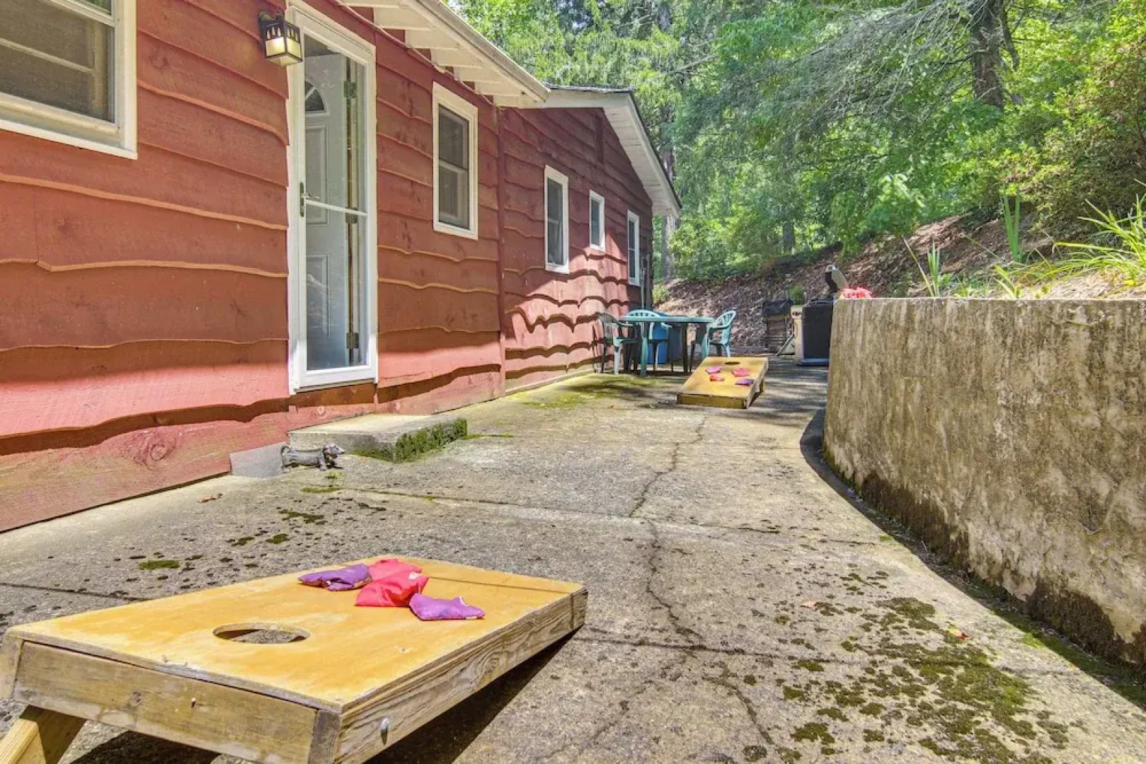 20-acre Cabin w/ Pond: 6 Mi to River Arts District