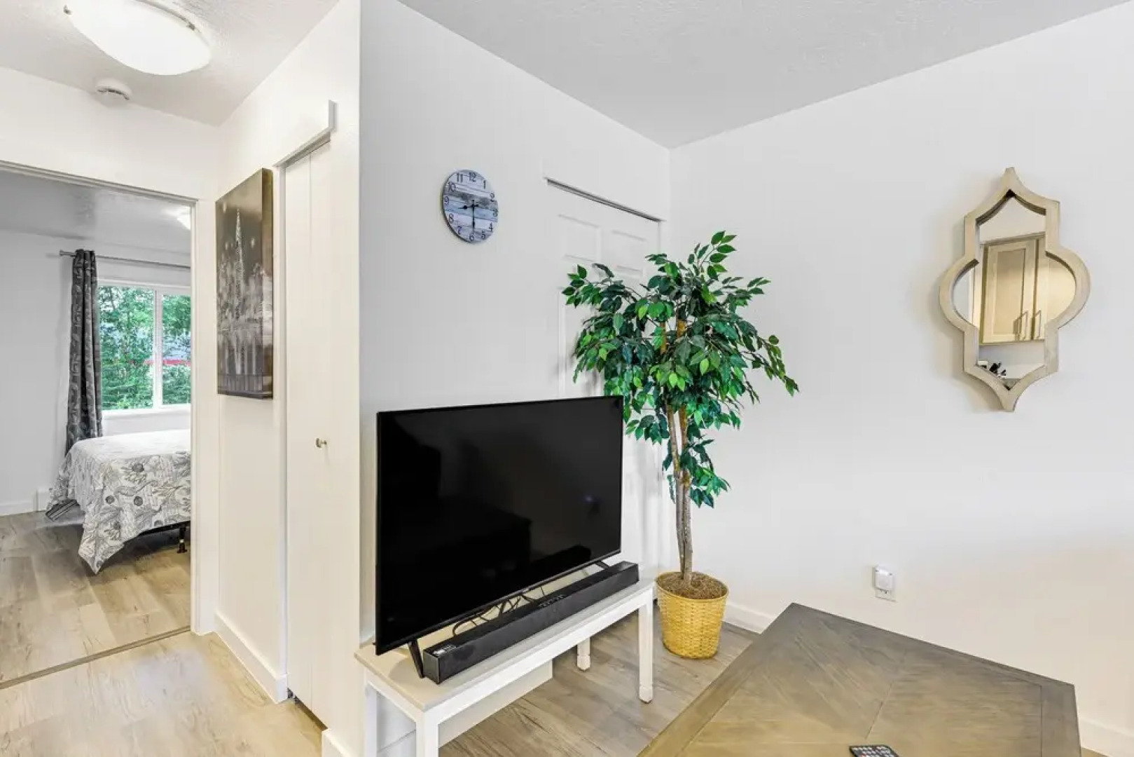 Walk to Parks: Snug Soldotna Sanctuary!