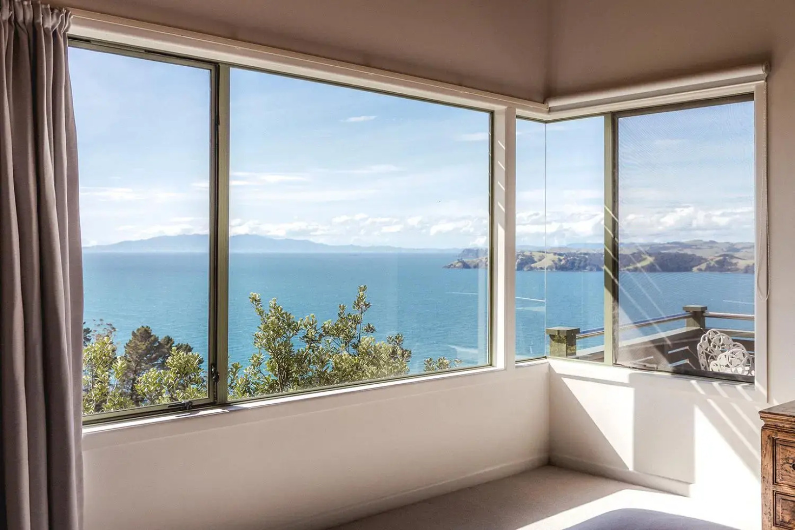 Seaview Sojourn - Waiheke Escapes