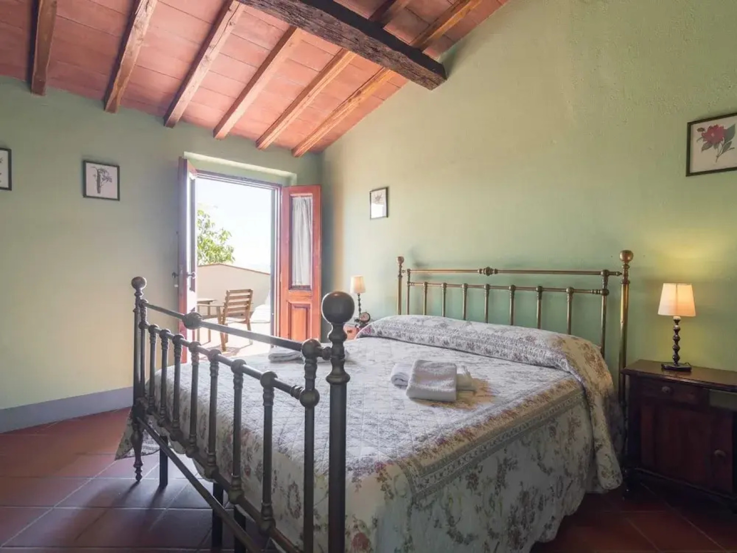 Charming Tuscan Stay With Pool