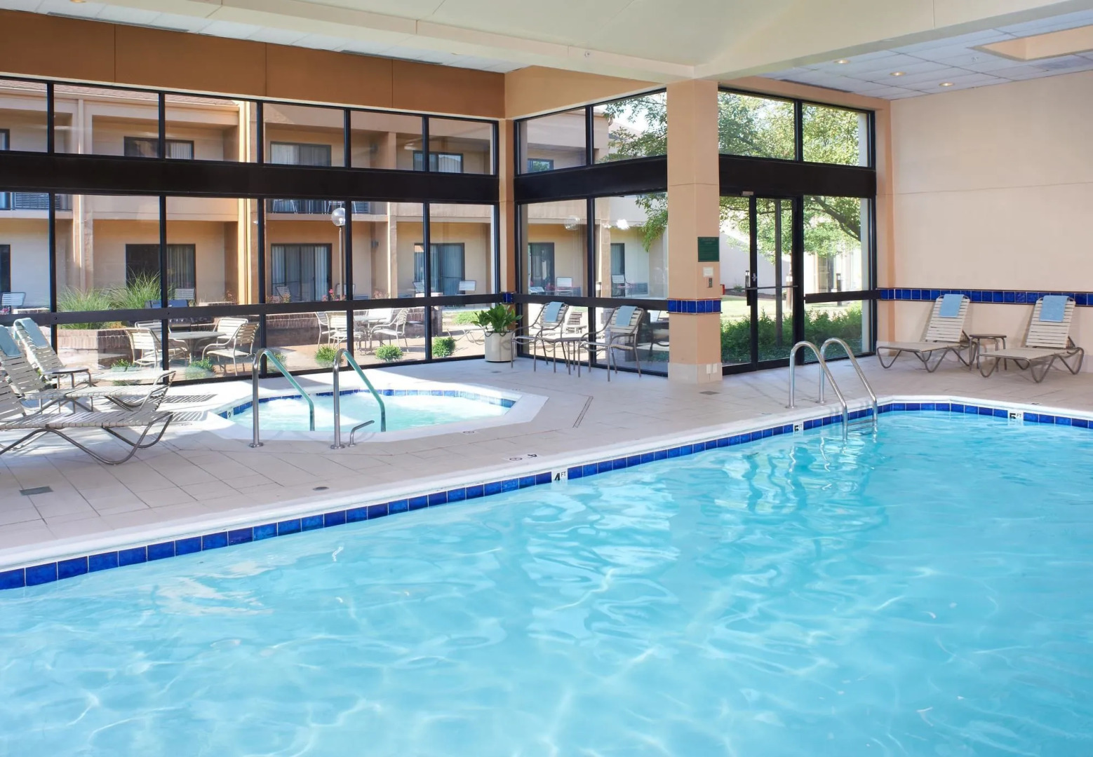 Courtyard by Marriott St Louis Creve Coeur