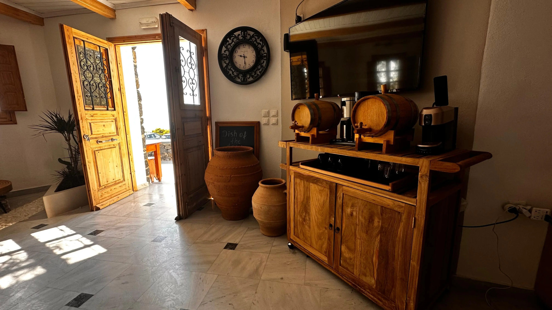 Phaos Santorini Suites