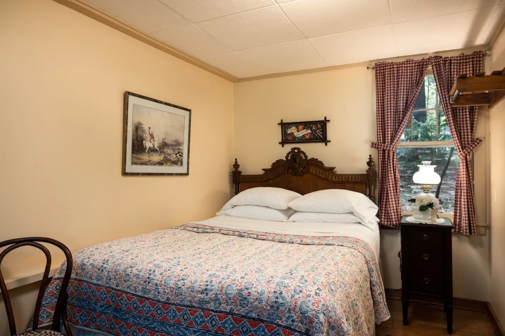 Thorp House Inn & Cottages