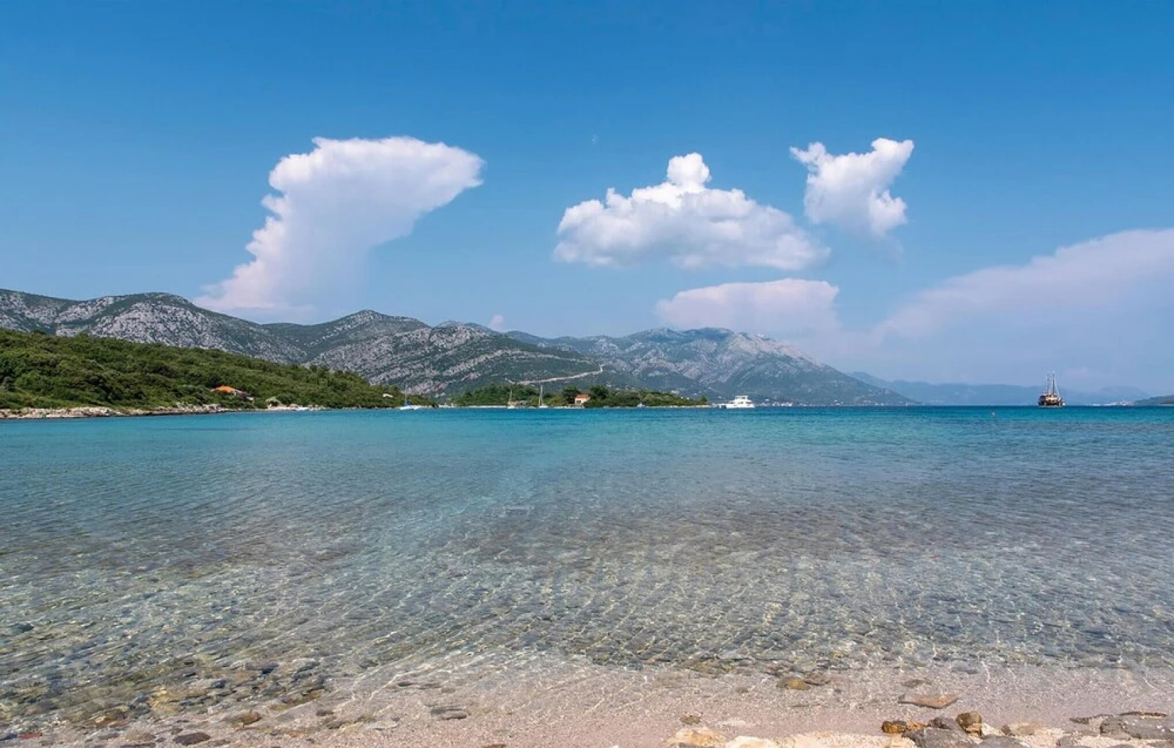 Amazing Home in Kneze With Wifi and 4 Bedrooms