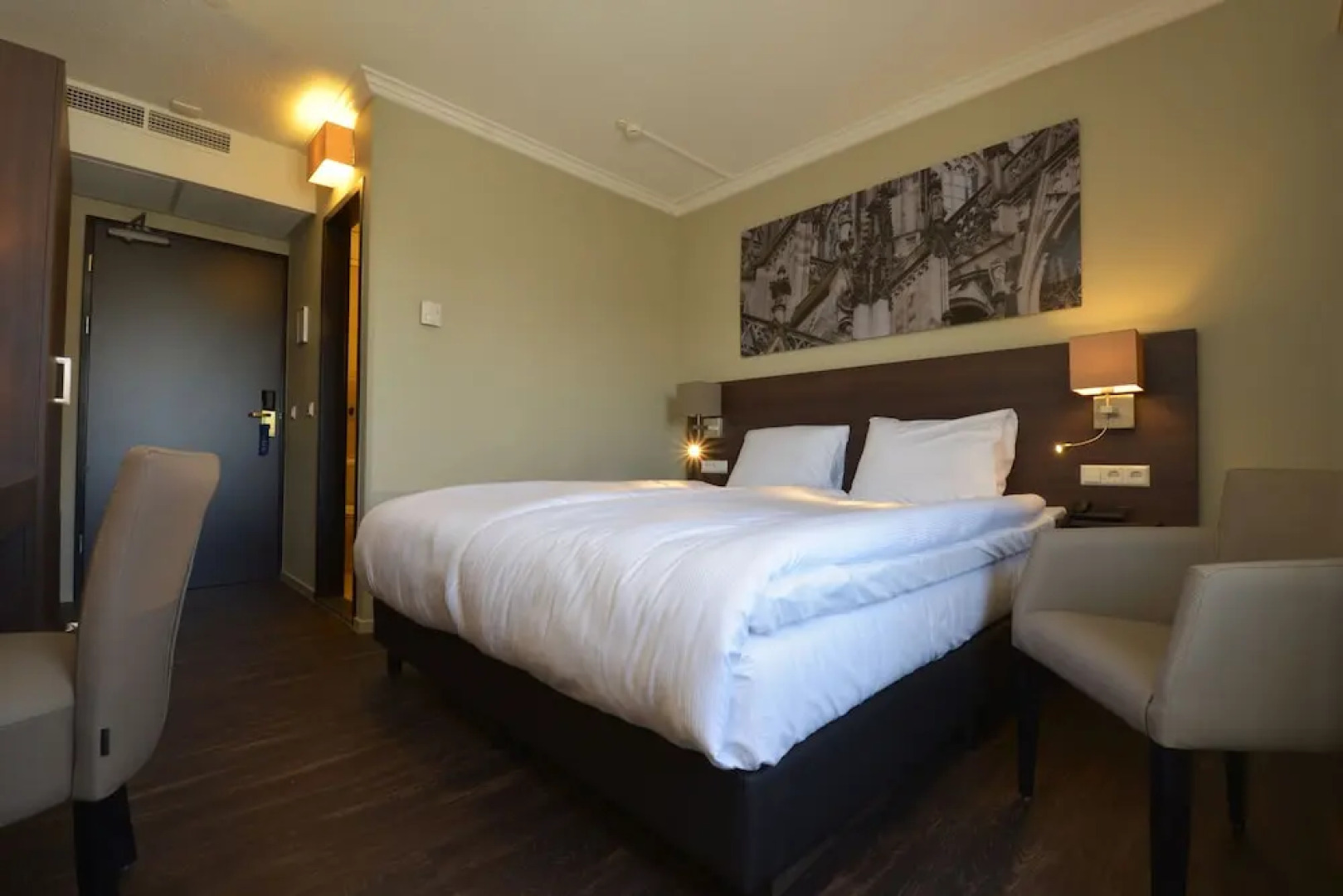 Отель Fletcher Hotel-Restaurant 's-Hertogenbosch