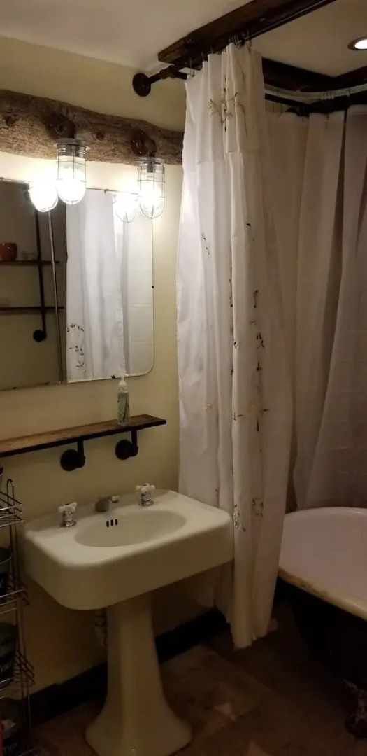 East Tawas Rustic Retreat - 3 Br Home