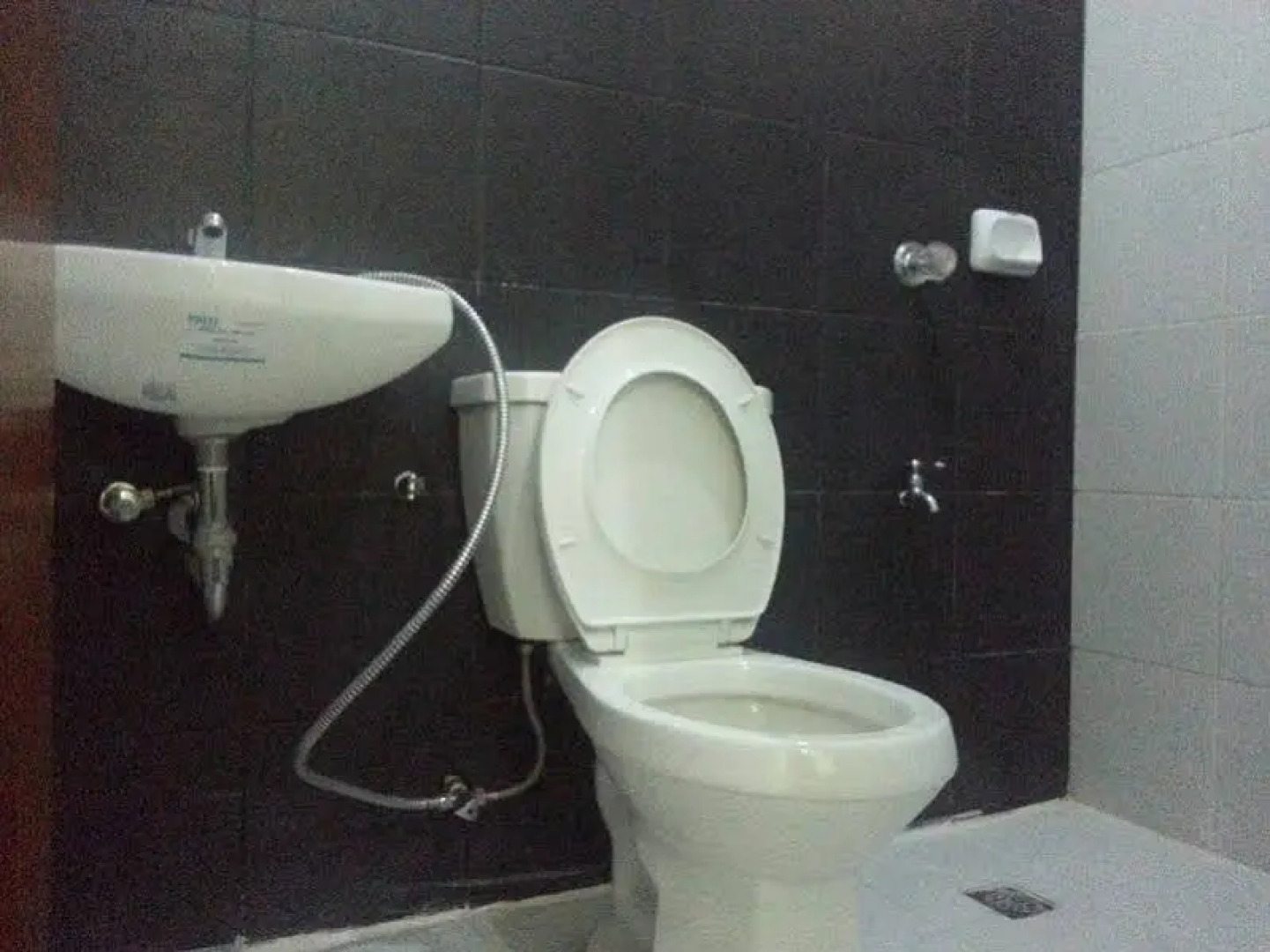 Modern Peak Suites and Private Resort