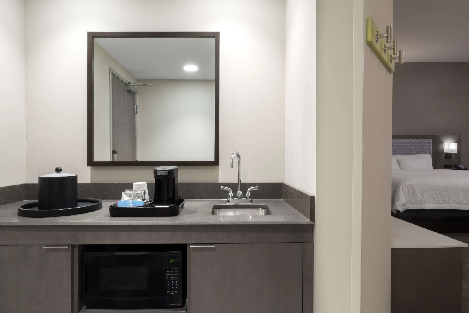 Hampton Inn & Suites St. Charles Old Town Area