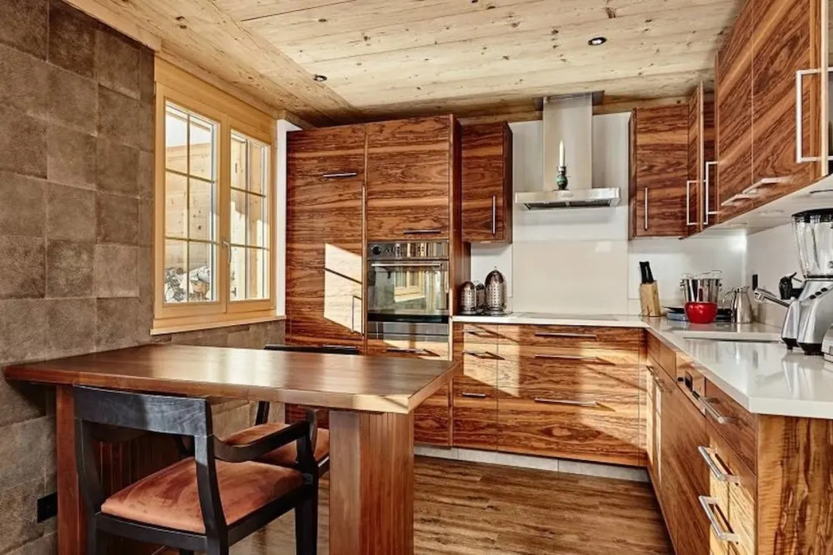 Luxurious Modern Flat next to Gstaad