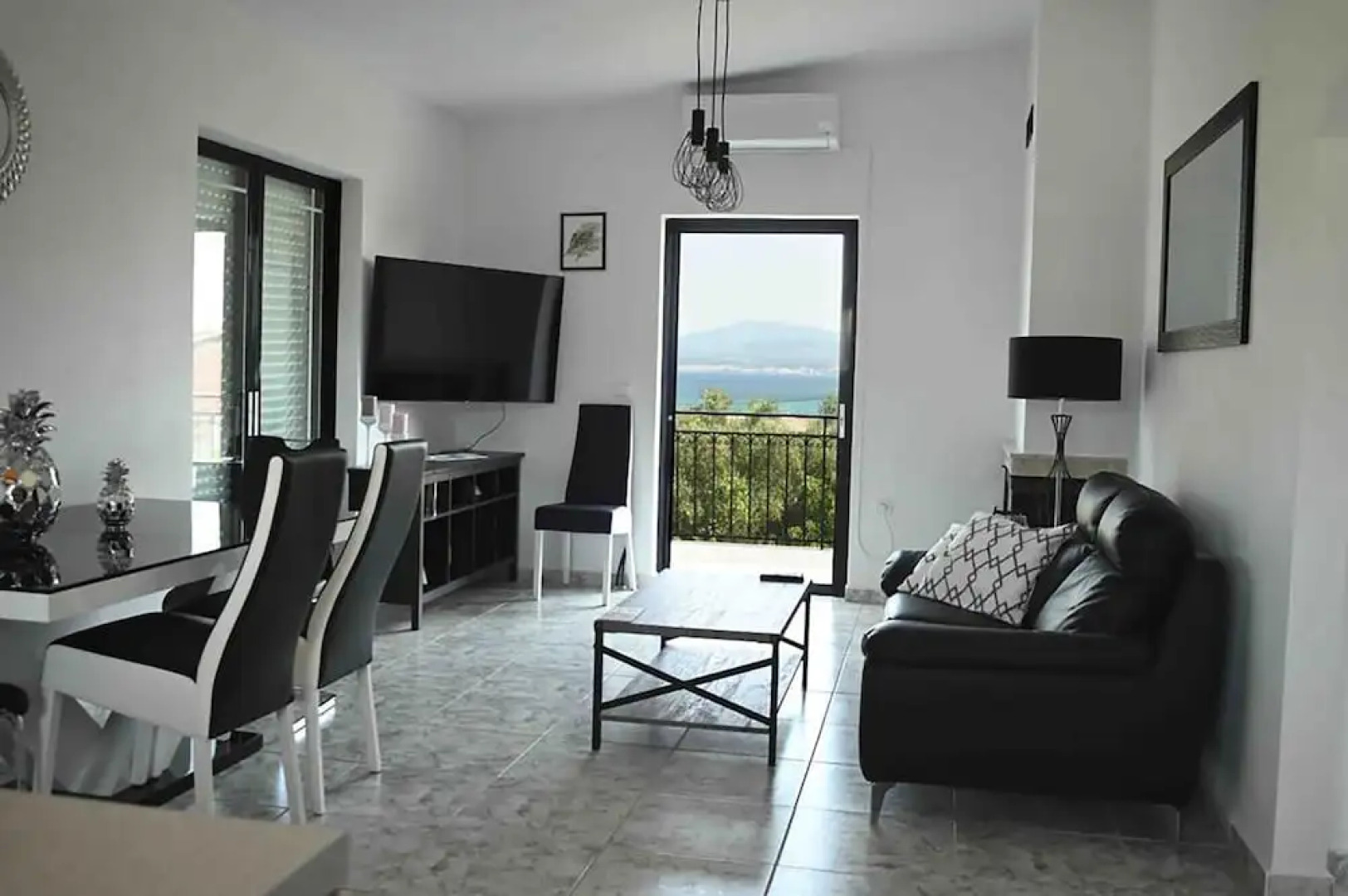 Cozy Home in Eretria