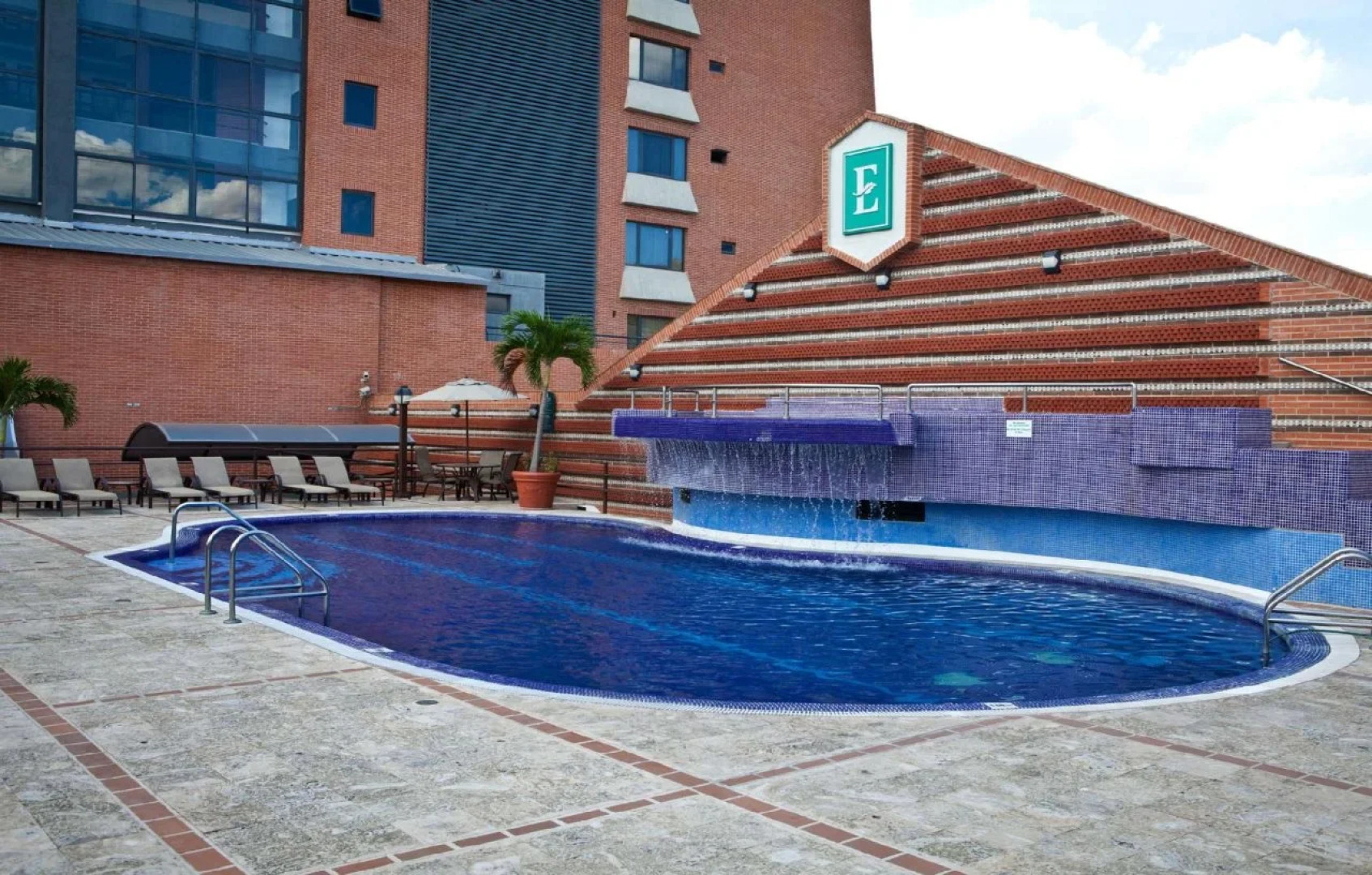 Embassy Suites By Hilton Valencia-Downtown