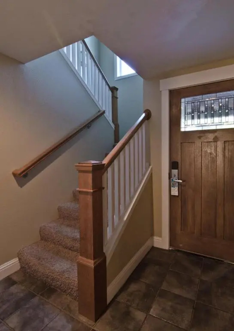 Pacific Reef Hotel & Light Show