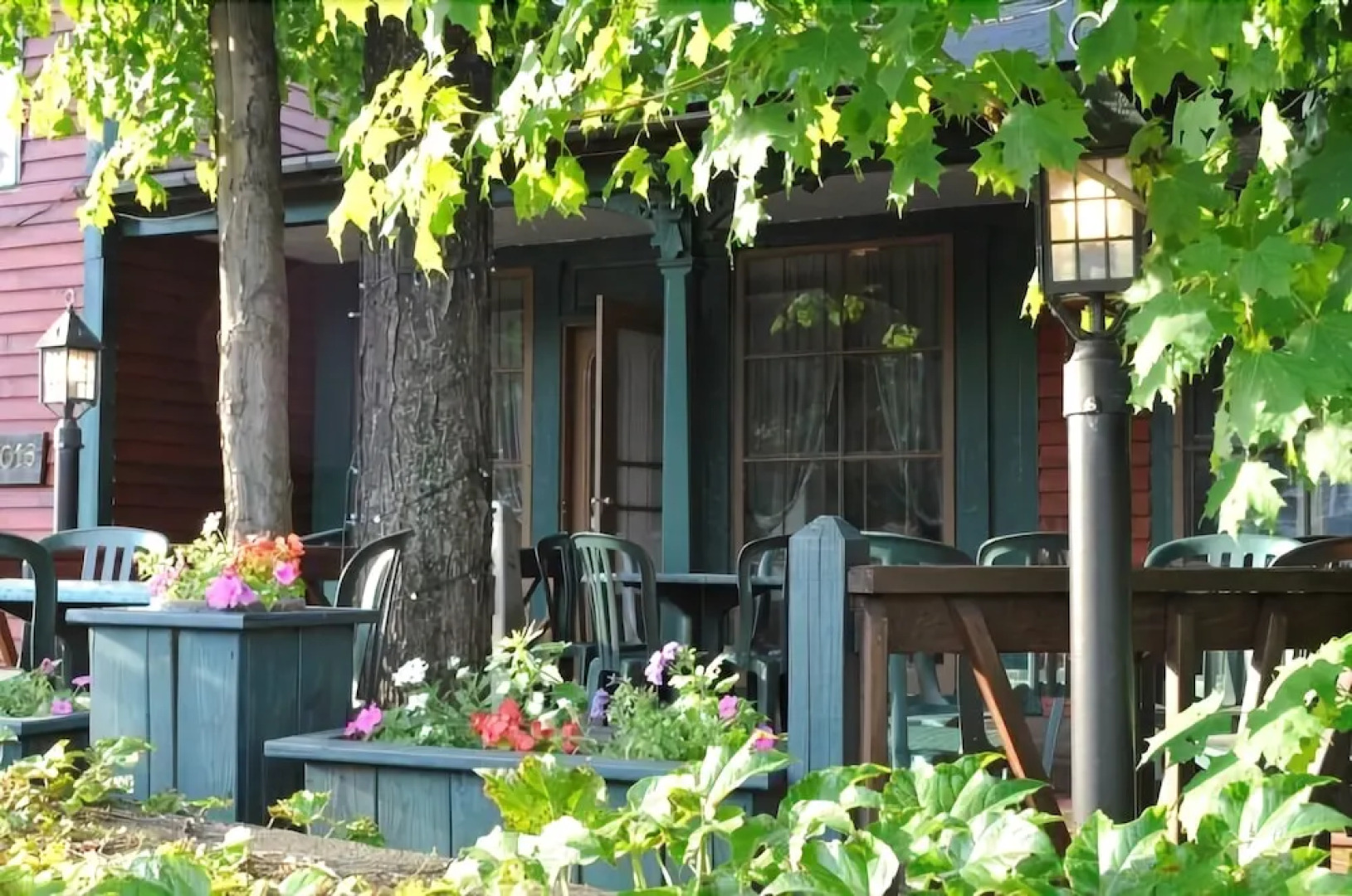 La Perla at Gregory House Country Inn & Restaurant