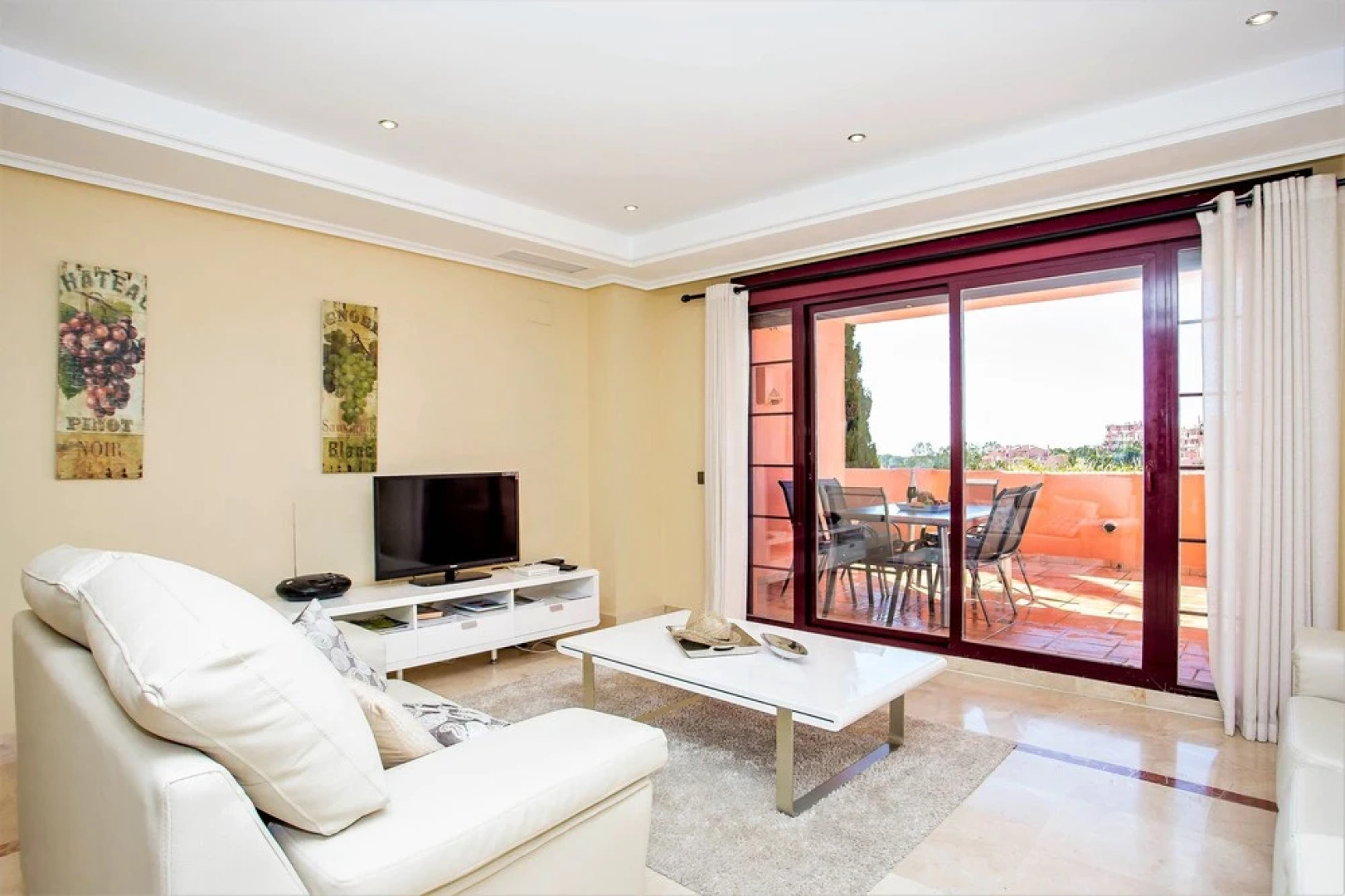 2 Bed Apartment with Mountain and Sea Views VDS33