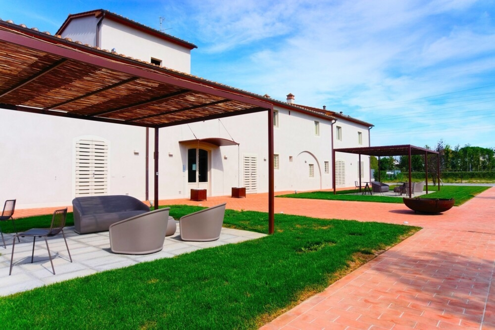 Trilo Classic Modern Apt Close to Pistoia