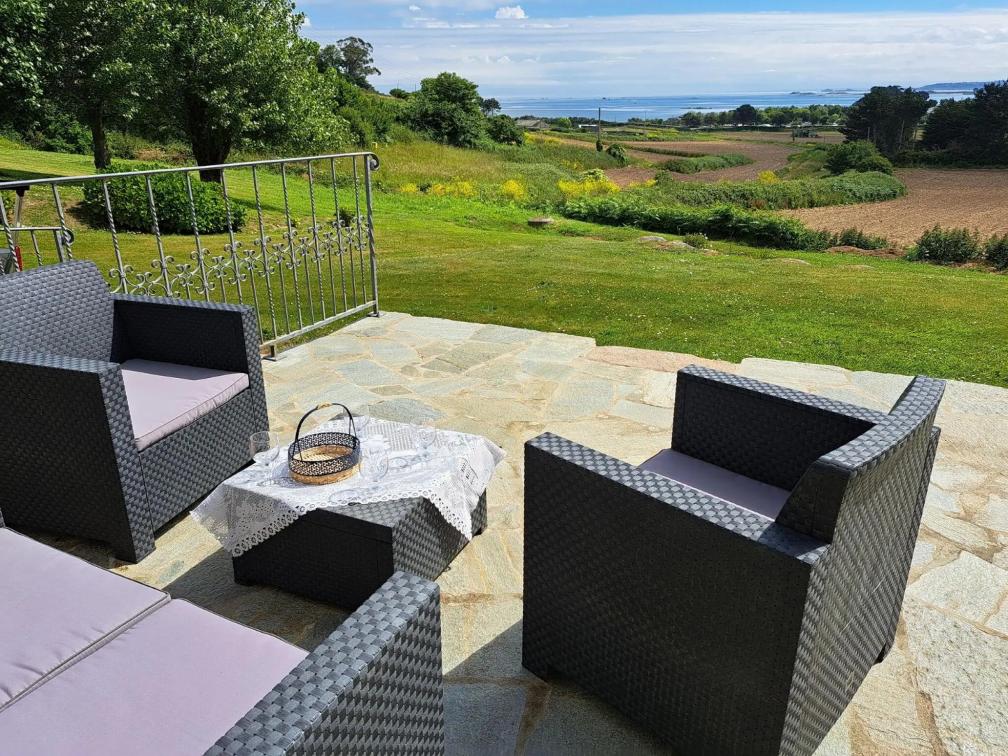 Breton granite stone house with fantastic sea views