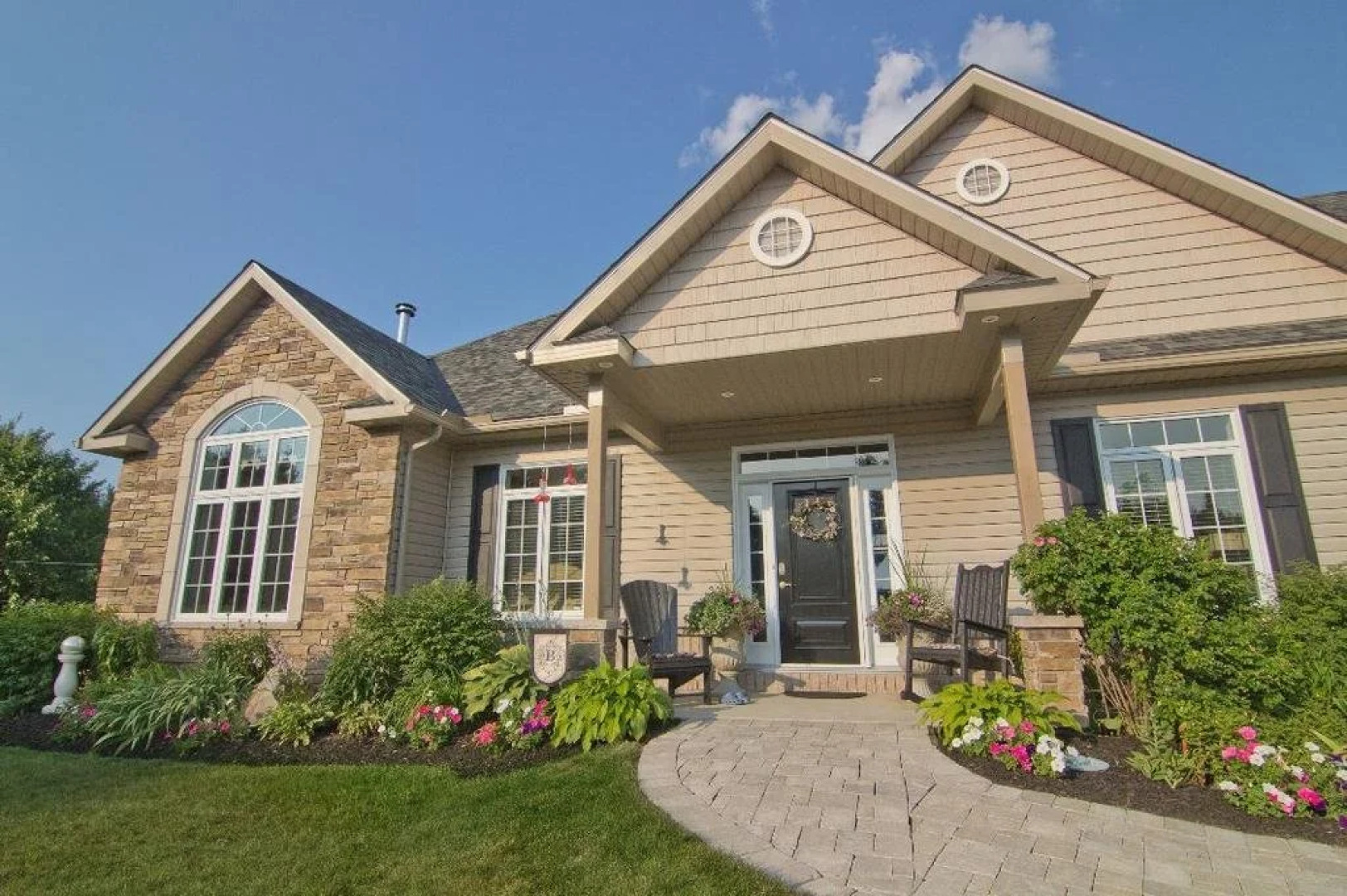 Benaaron Guest House