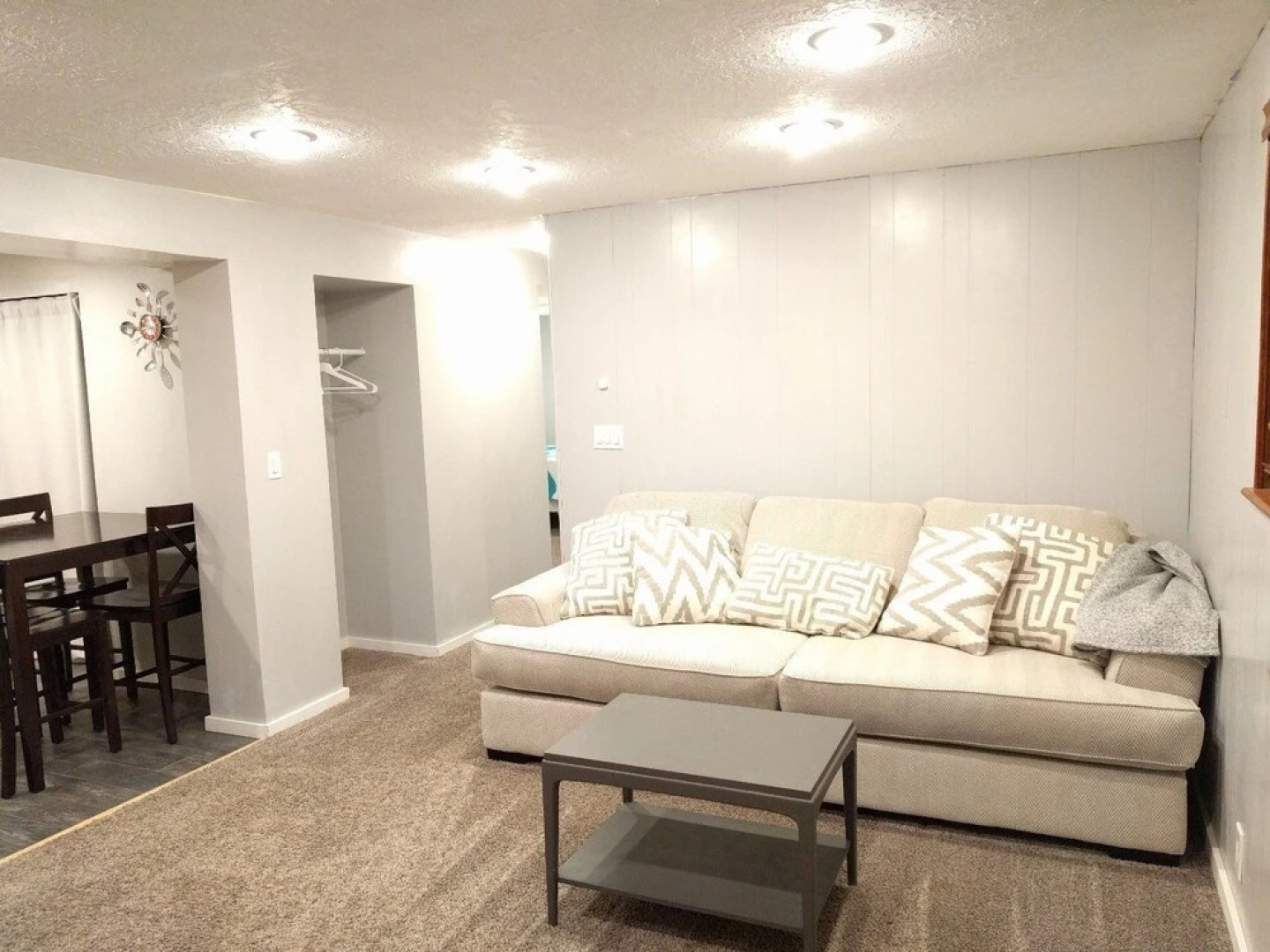 2 Bedroom Basement Apartment Quiet Neighborhood