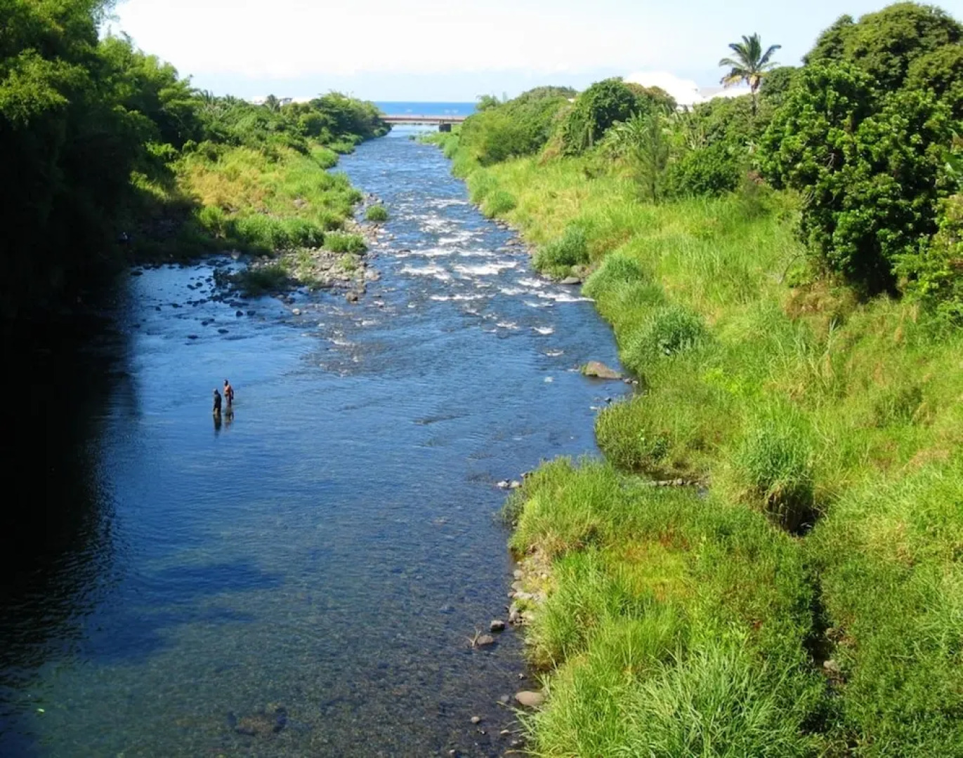 Apartment With one Bedroom in Saint-benoît, With Wonderful City View, Enclosed Garden and Wifi