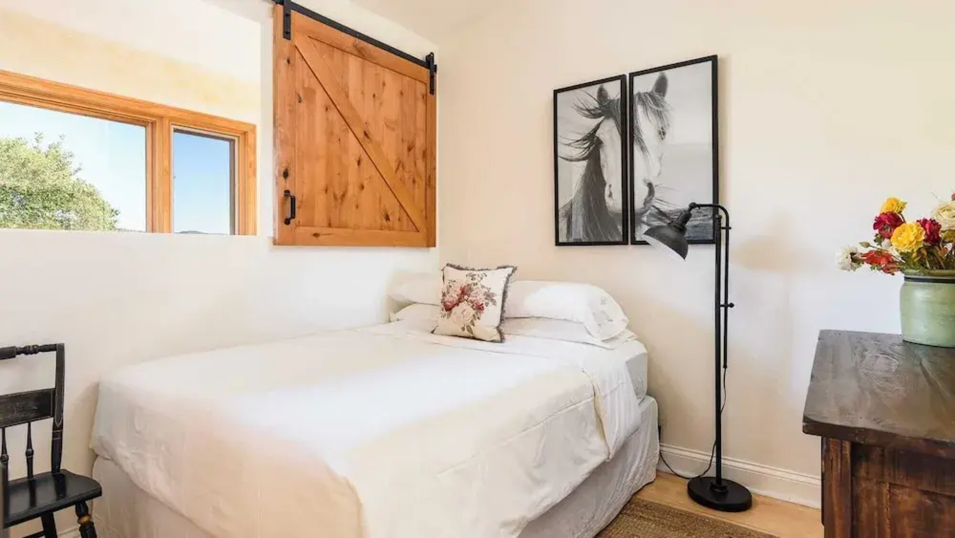 Resort-style Estate w/ Pool, Game Room & Valley Views Near Wineries The Tennis Ranch by Avantstay