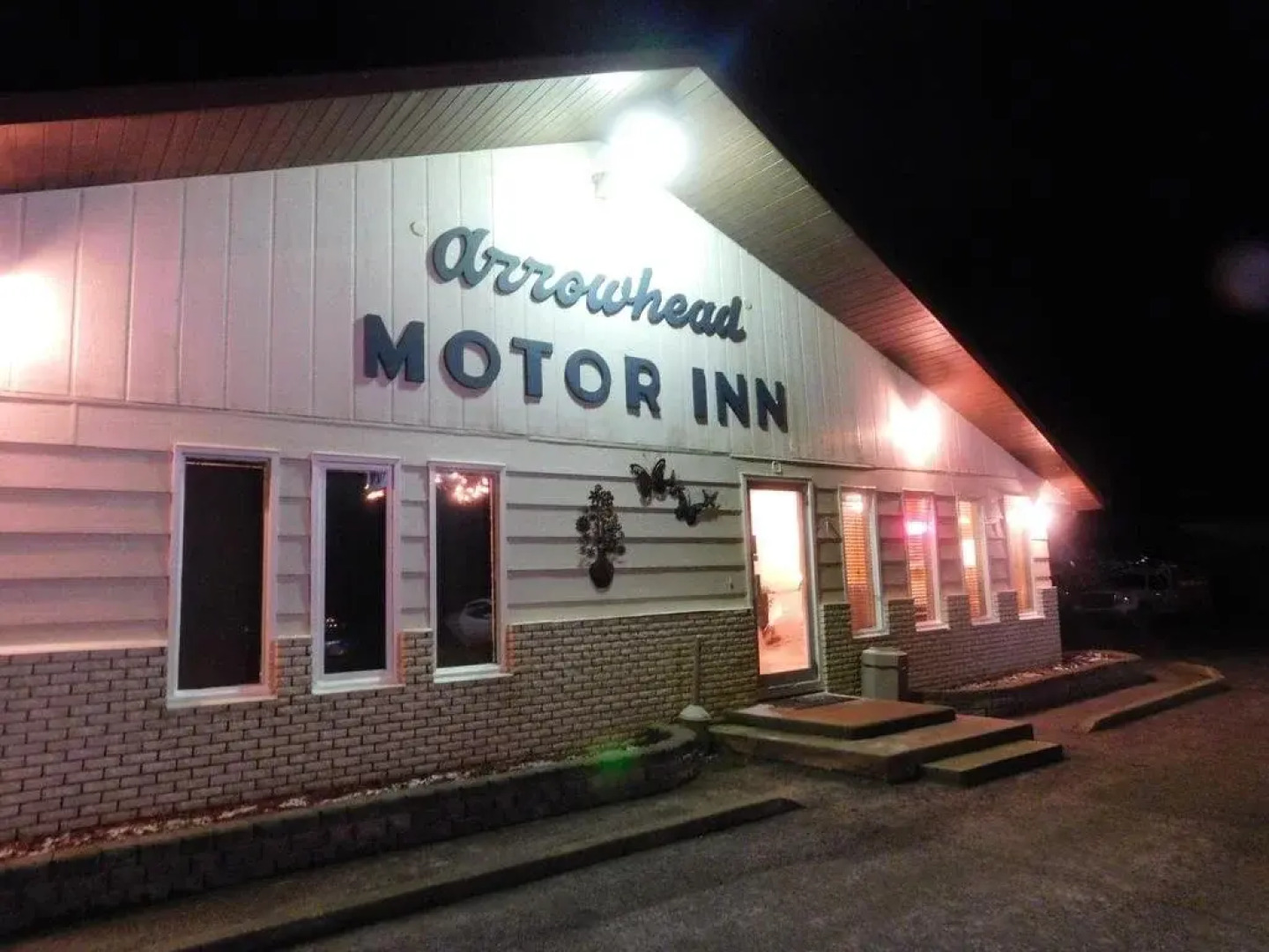 Arrowhead Motor Inn