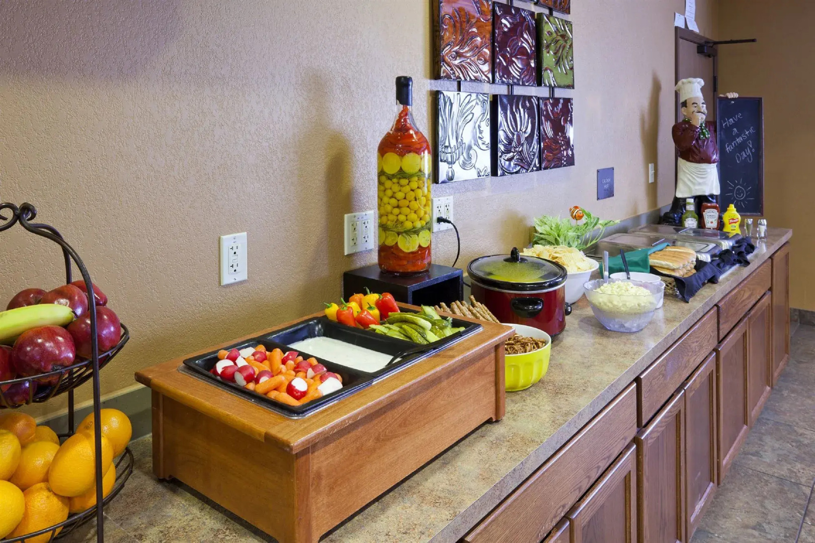 Expressway Suites Fargo