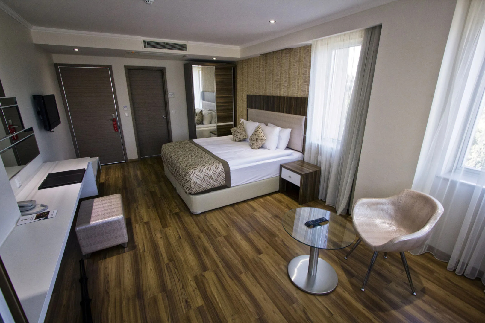 Edis Premier Hotel