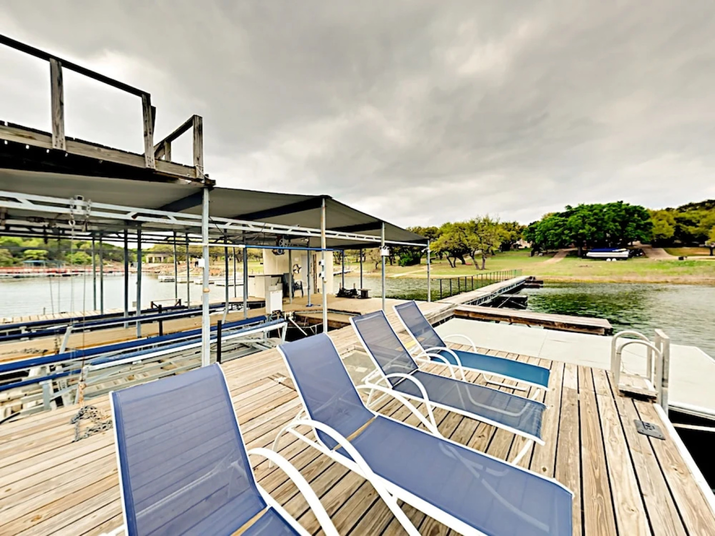 Huge Lake Travis - 4 Bedroom Home