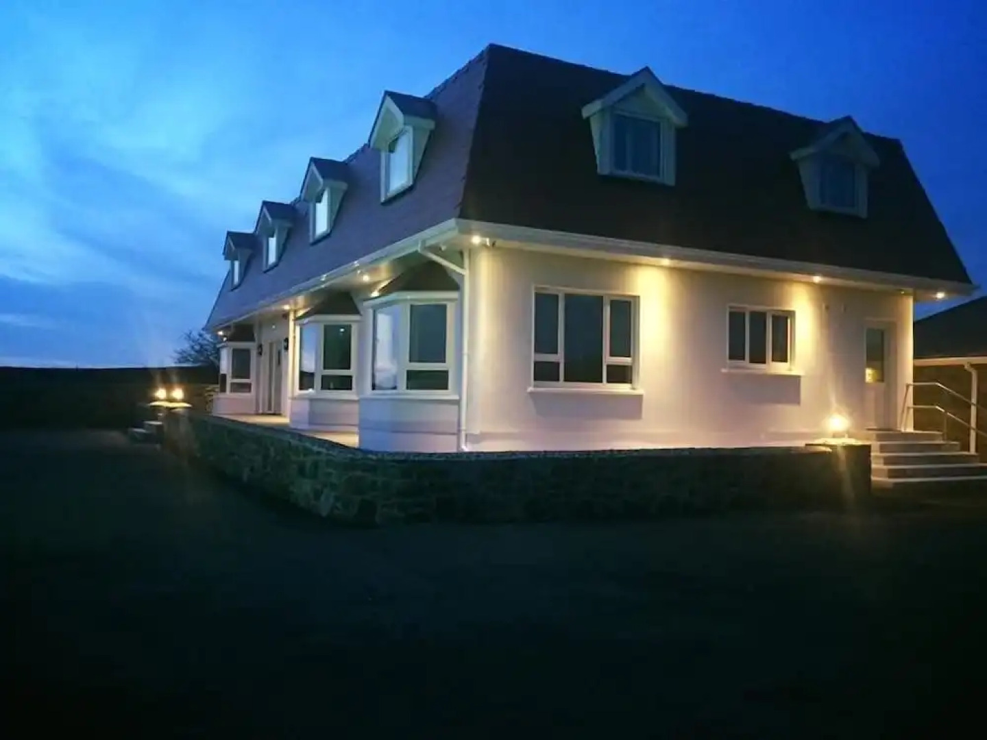 The Red Cottage & Stables