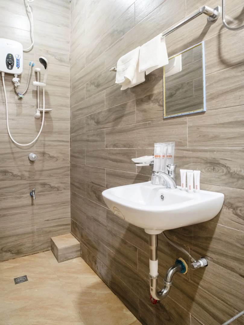 Vines Ape Nap Hostel by OYO Rooms