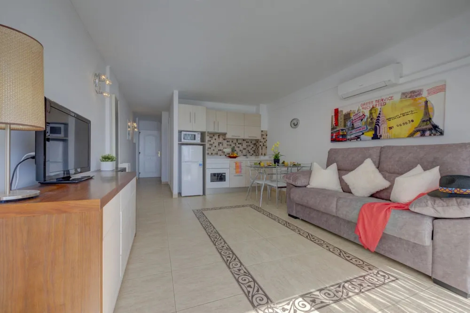 307 Bright Apartment, Sea View, WiFi, Air Conditioning