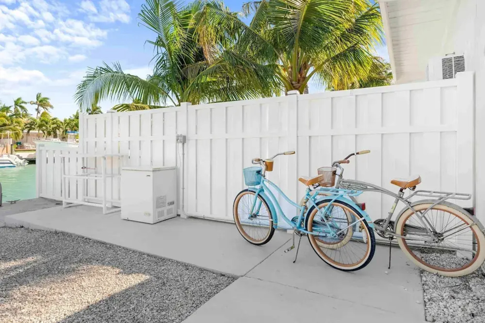 Seabreeze Cove Waterfront Gem 38 Foot Dock Cabana Club