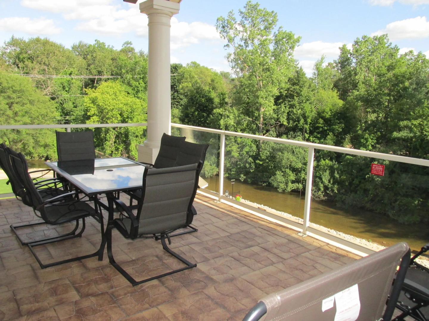 Riverwalk Place Resort & Spa