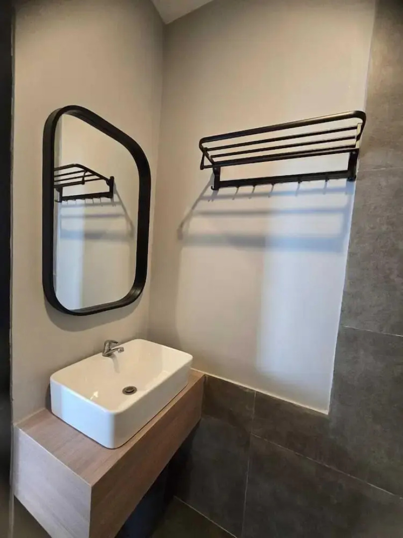 Elge Hotel and Villa Sarangan