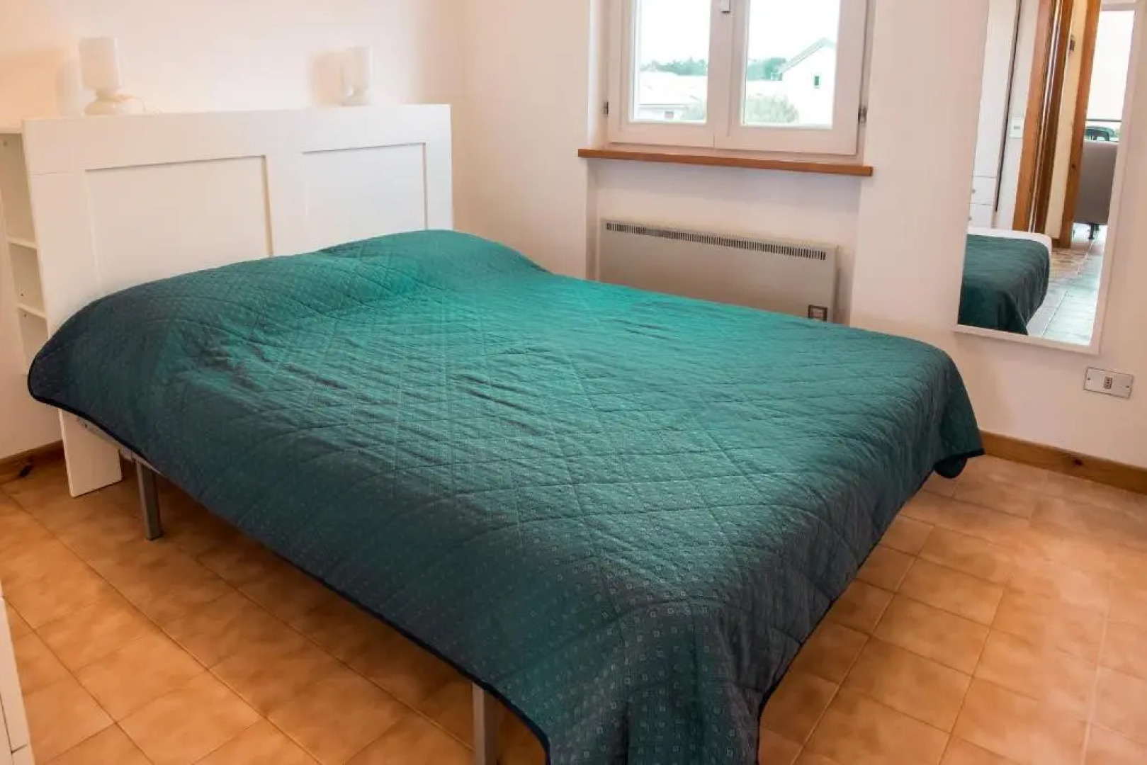 M126 - Marcelli, trilocale fronte mare in residence con piscina