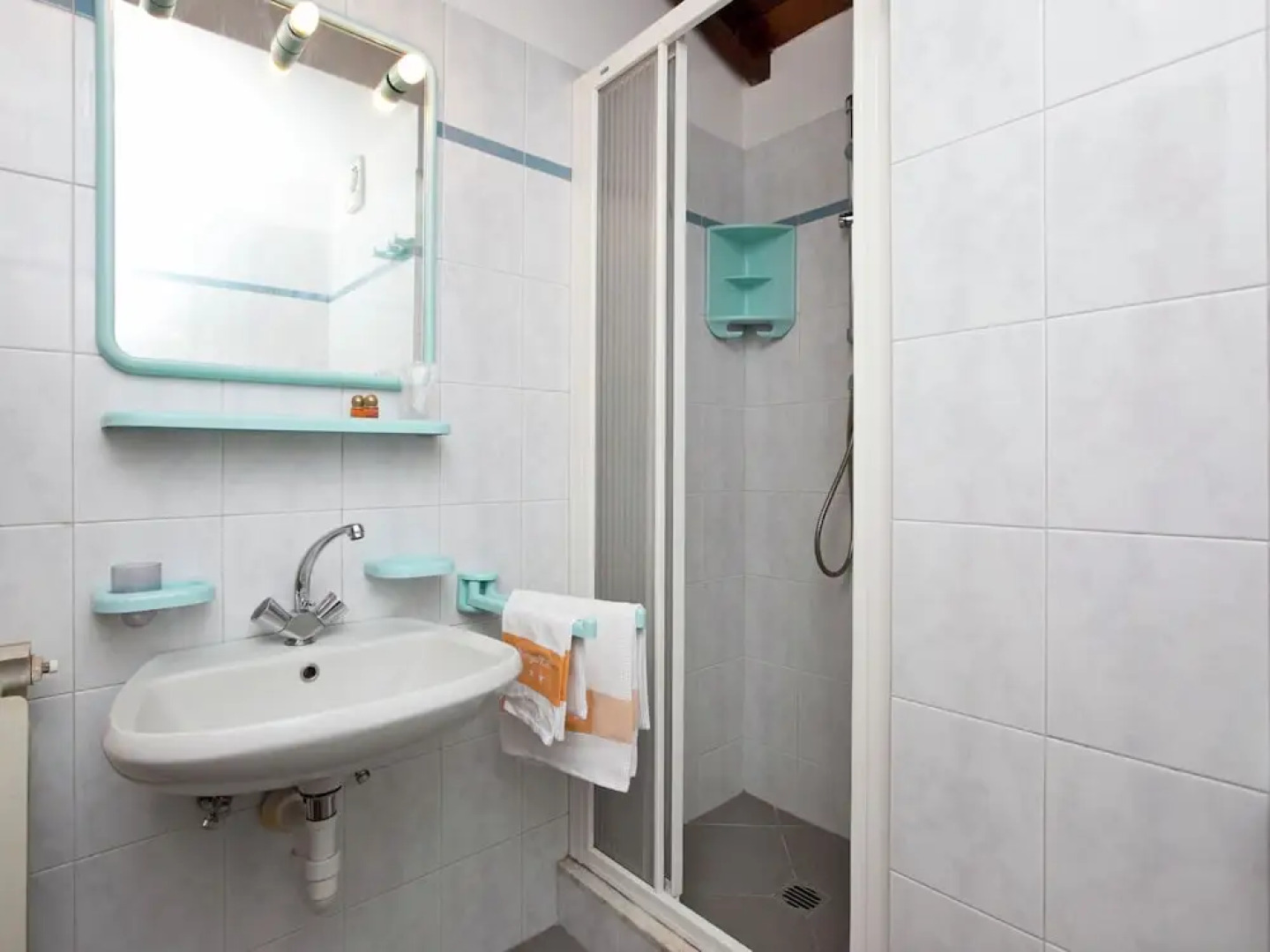 Relaxing Holiday Home With Swimming Pool,garden, Terrace,bbq