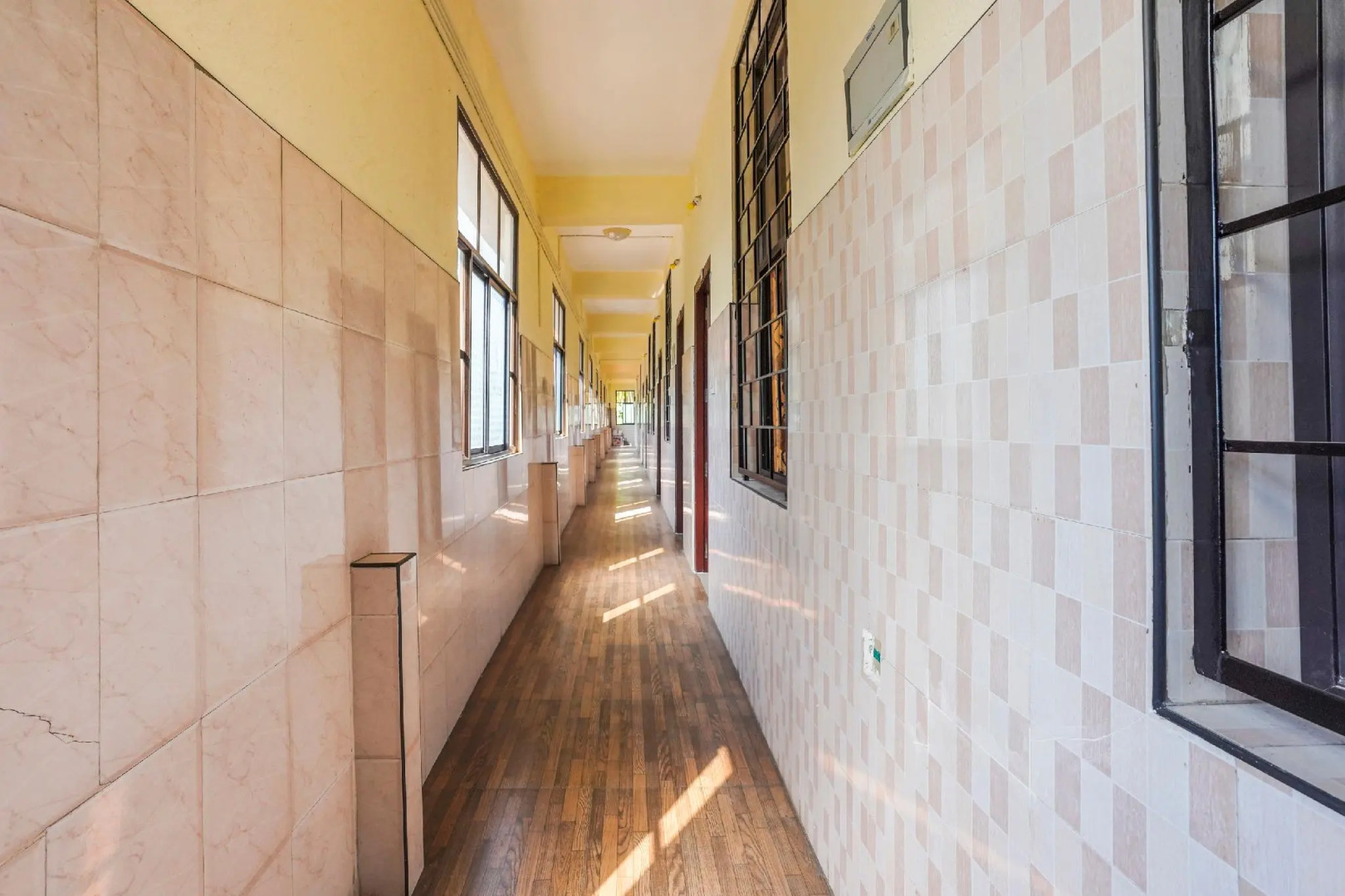 OYO 64792 Malabar Tourist Home