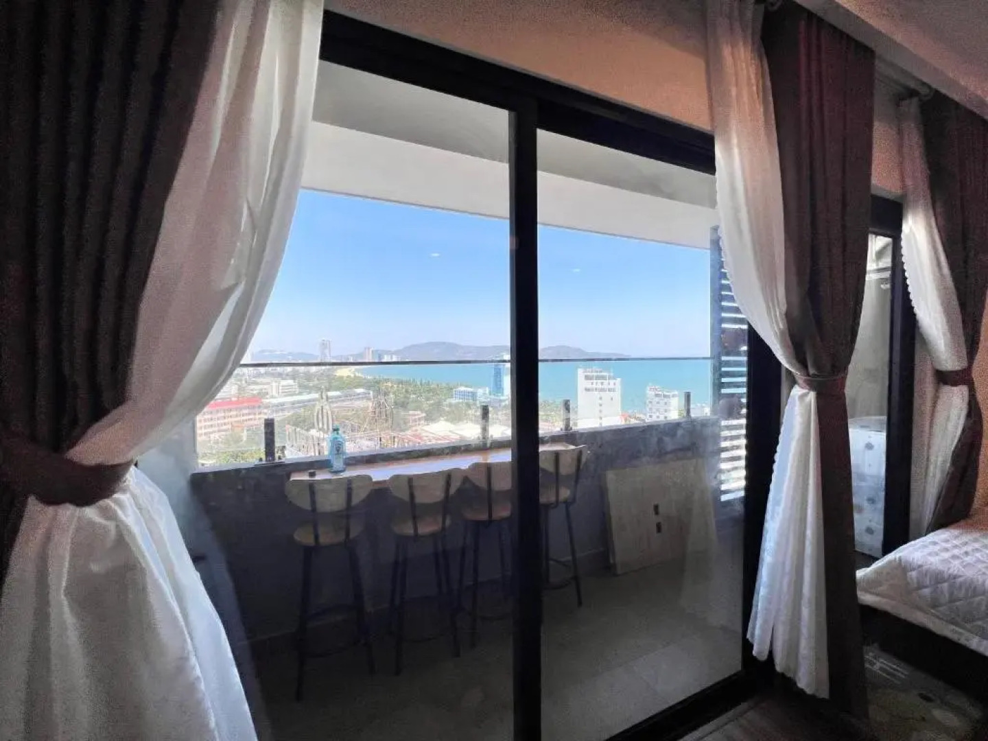 FLC Sea tower 12A.05