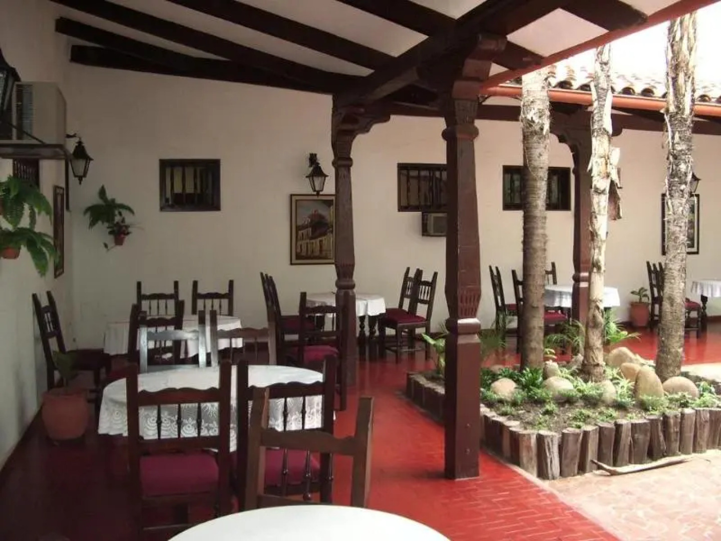 Urbari Apartment Hotel